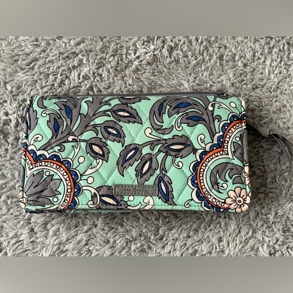 Vera Bradley Fan Flowers Wallet/Wristlet/Crossbody - Picture 1 of 6